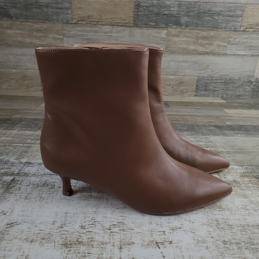 Journee Arely Womens Bootie Sz 10 W Brown Side Zip Kitten Heel Pointed Toe Ankle